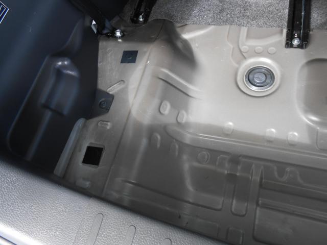 SUZUKI　ワゴンＲ　内装クリーニング作業