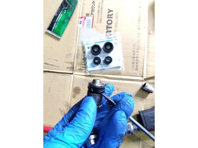 ホンダ　N-BOX リアブレーキカップキット交換