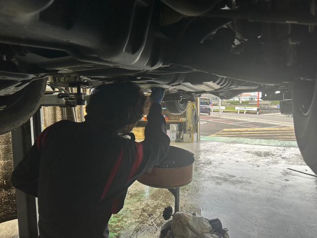 トヨタ　ハイエースバン　ディーゼルオイル交換