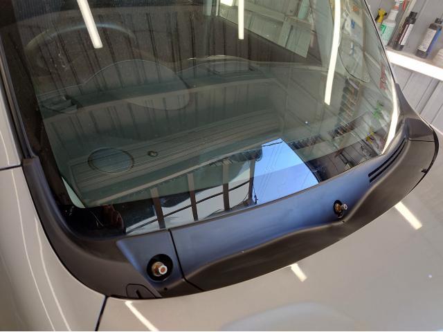 スズキ　ソリオバンディット　外装クリーニング