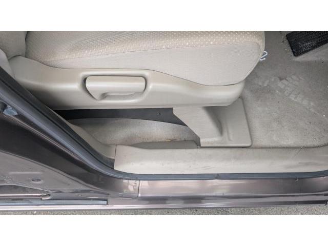 ホンダ　Ｎ－ＢＯＸ　内装クリーニング作業