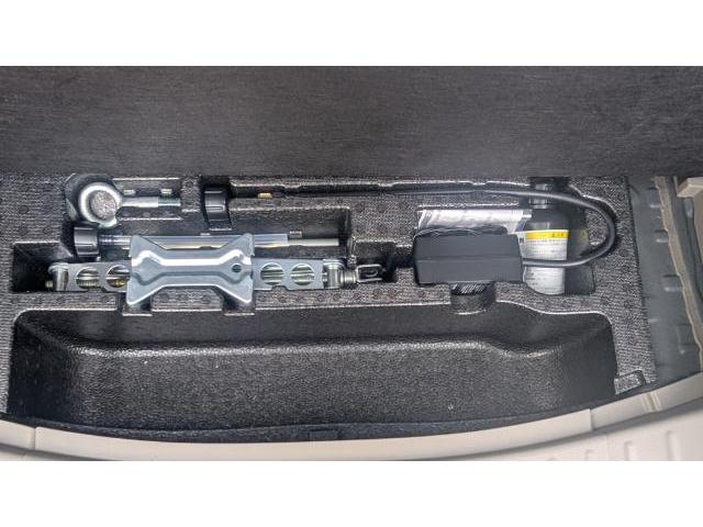 ホンダ　Ｎ－ＢＯＸ　内装クリーニング作業