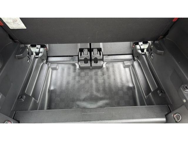 ホンダ　Ｎ－ＢＯＸ＋カスタム　内装クリーニング作業