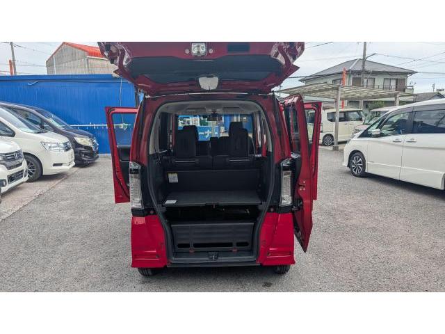 ホンダ　Ｎ－ＢＯＸ＋カスタム　内装クリーニング作業