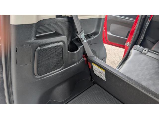 ホンダ　Ｎ－ＢＯＸ＋カスタム　内装クリーニング作業