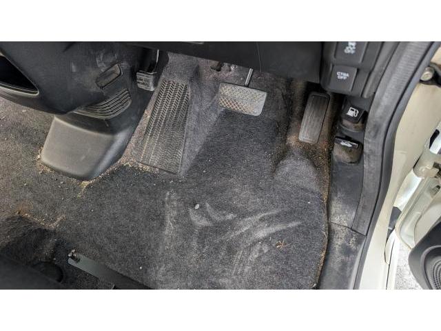 ホンダ　Ｎ－ＢＯＸカスタム　内装クリーニング作業