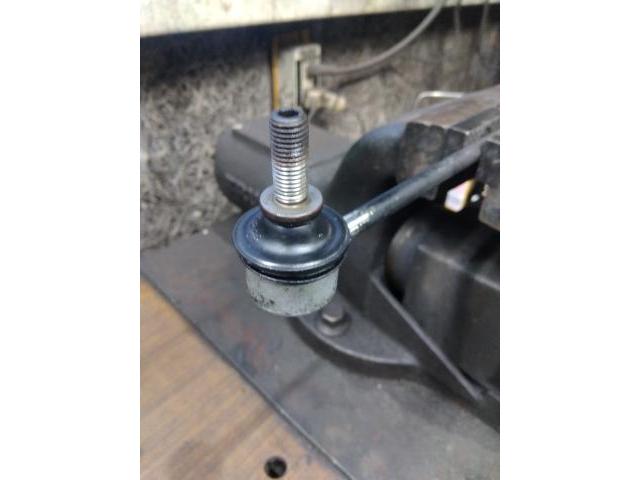 ホンダ　ライフ　スタビリンクブーツ交換