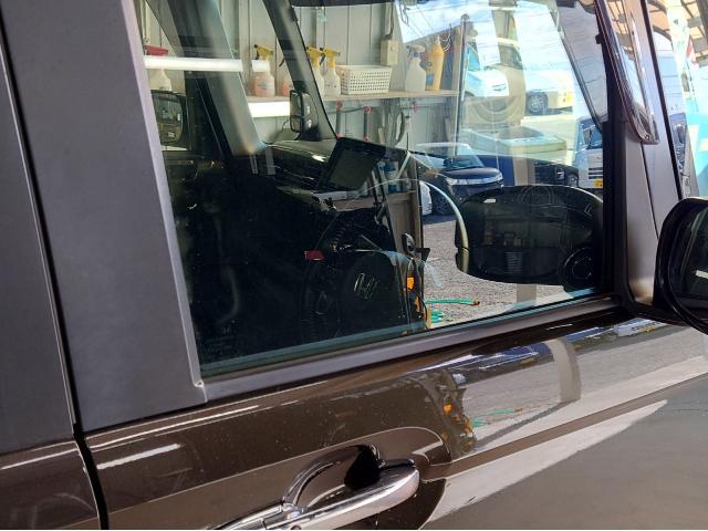 ホンダ　Ｎ－ＢＯＸカスタム　外装クリーニング