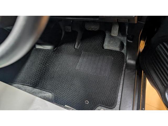 スズキ　スペーシア　内装クリーニング作業