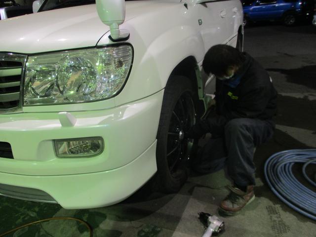 タイヤ　エア漏れ修理　ランクル　22インチ　徳島県徳島市
