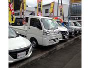 新車・中古車を展示しています。在庫車だけでなく、ご希望の車種を取り寄せて販売できます。