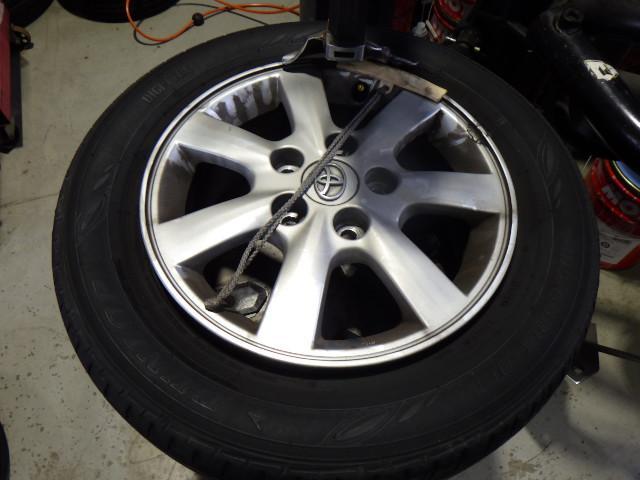 トヨタ ZGM10W アイシス 持ち込み 15インチ タイヤ交換 香川県 観音寺市 サムライモータース 作業 ZGM10アイシス 輸入タイヤ 海外タイヤ 195/65R15 持ち込みタイヤ交換