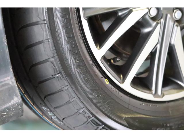 トヨタ　ヴォクシー　タイヤ交換【徳島県　徳島市で車検・整備・修理・持込み・鈑金・塗装ならベースラインにお任せ下さい】