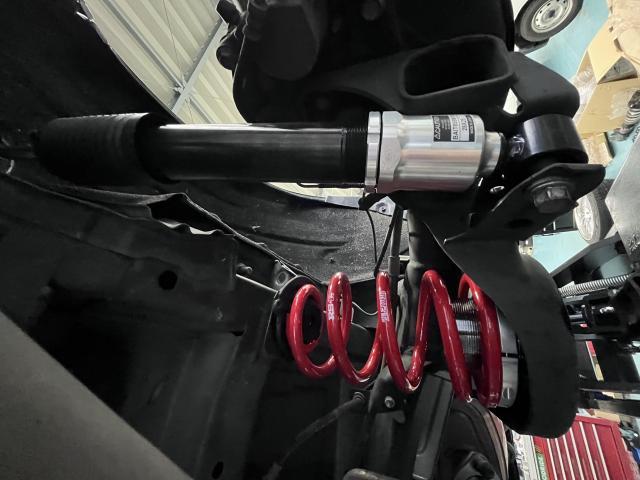 トヨタ　アルファード　サスペンション・足回り修理・整備　車高調付け替え