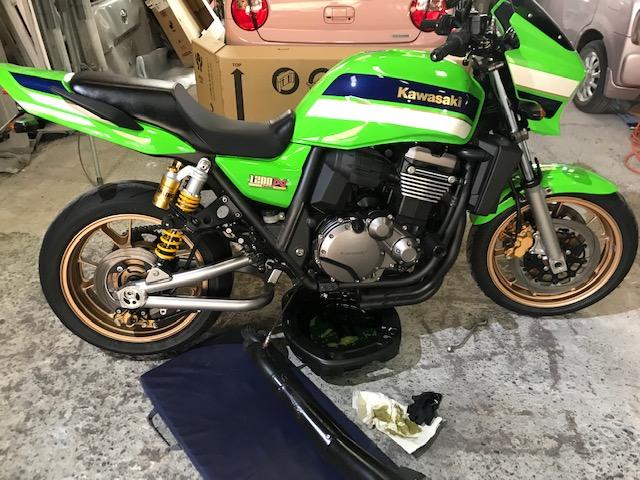 凹み有　カワサキ　ZRX1200　ダエグ　ガソリンタンク　オリジナルカラー