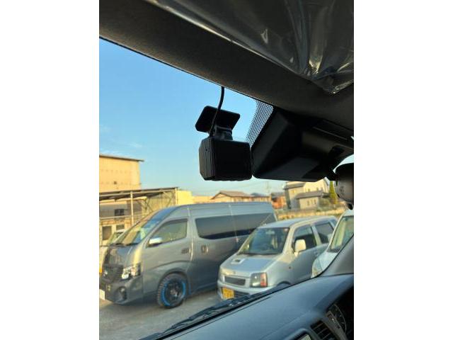 トヨタ　ハイエースバン　カーナビ・ETC・ドラレコ取付