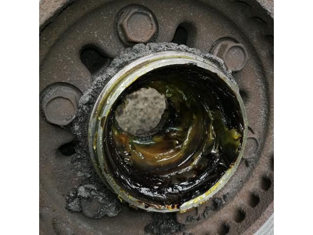 日産　アトラス　SR4F23　ブレーキ　ガーガー音　ゴーゴー音　異音　パッド　ローター　キャリパー　ピストン　愛媛　松山　松末　桑原　畑寺　束本　東野　樽味　福音寺　久米