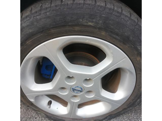 日産 リーフ ZE0 タイヤ 205/55R16 持込 交換 愛媛 松山 松末 日産 リーフ ZE0 タイヤ 205/55R16 持込 交換 愛媛 松山 松末