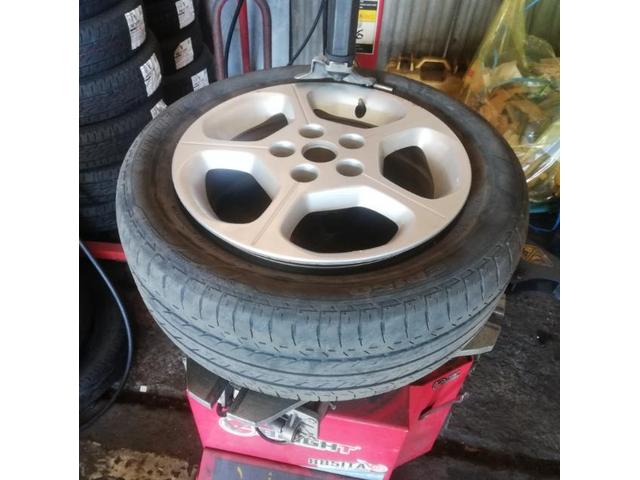 日産　リーフ　ＺＥ０ タイヤ　205/55R16　持込　交換　愛媛　松山　松末　桑原　畑寺　束本　東野　樽味　福音寺　久米