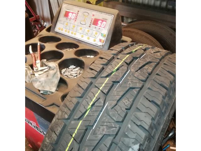 三菱　パジェロ　Ｖ98W タイヤ　265/65R17　持込　４本　交換　愛媛　松山　松末　桑原　畑寺　束本　東野　樽味　福音寺　久米