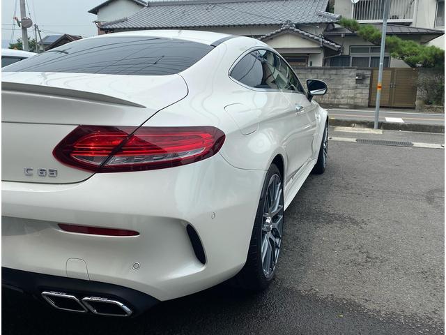 AMG  C63 クーペ　革シートのコーティング【香川県　高松市で持込でのタイヤ交換・パーツ取付　国産車・輸入車のカスタムは　Ｓｌｅｅｅｐｅｒ　スリーパー　へお問合わせ下さい！！】