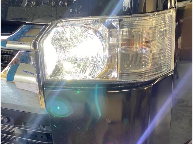 トヨタ　200系ハイエース　ライト　LED化【香川県　高松市で持込でのタイヤ交換・パーツ取付　国産車・輸入車のカスタムは　Ｓｌｅｅｅｐｅｒ　スリーパー　へお問合わせ下さい！！】
