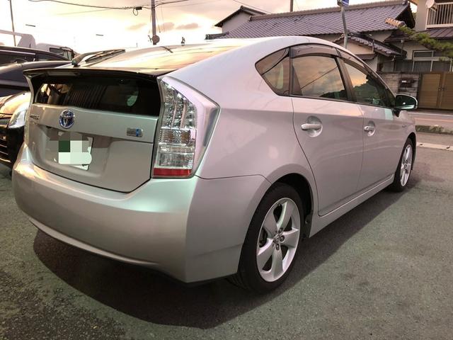 トヨタ　プリウス　車検預かり【香川県　高松市で持込でのタイヤ交換・パーツ取付　国産車・輸入車のカスタムは　Ｓｌｅｅｅｐｅｒ　スリーパー　へお問合わせ下さい！！】　