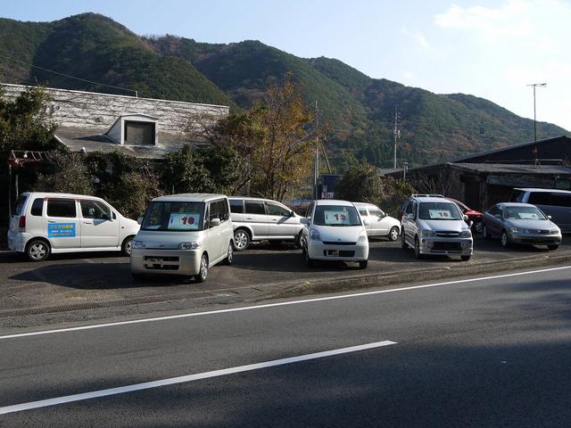 マエダ自動車(5枚目)