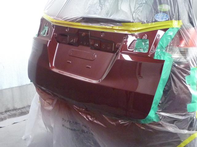 バックドア　修理【愛媛県　松山市でお車の傷修理・へこみ修理の事なら　ファベル　へ！！】