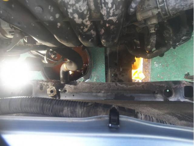 ヴォクシー　ラジエーター交換【愛媛県　松山市で持込でのパーツのナビ・ＥＴＣ・ドライブレコーダー等の取付・持込タイヤの交換・修理・整備・車検と言えば　門間自動車　へお気軽にお持込下さい！！】