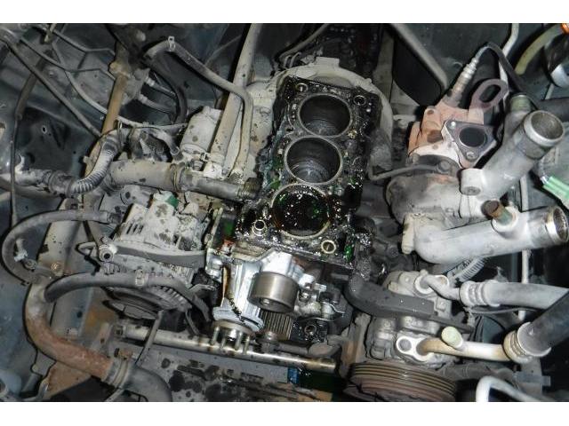 スズキ　ジムニーエンジンオイル漏れ修理　JA12JA11 F6Aエンジン修理