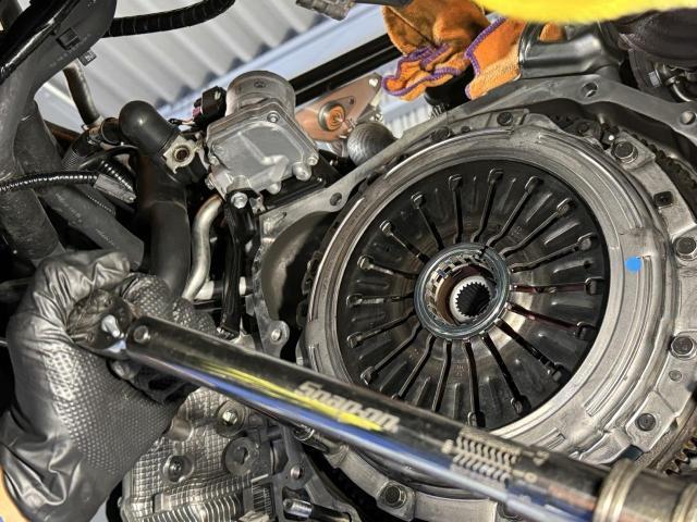 スバル　ＷＲＸ ＳＴＩ　特別仕様車Ｓ２０８クラッチ載せ替え作業　＃ＷＲＸ ＳＴＩエンジンオイル交換作業　＃WRX STI S208　バッテリー交換作業　香川県　＃WRX STI＃VABクラッチ交換作業＃香川オート