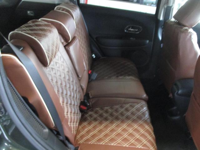 ヴェゼル　シートカバー