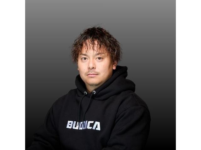 スタッフ紹介2