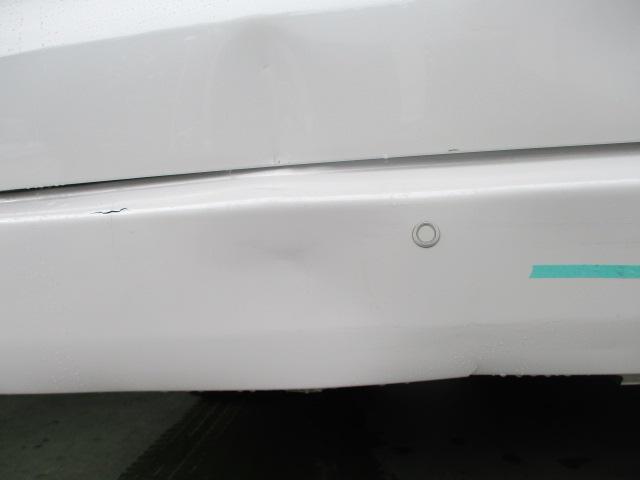トヨタ　ハイエースバン　リヤバンパー　バックドア　キズ・へこみ直し　塗装　