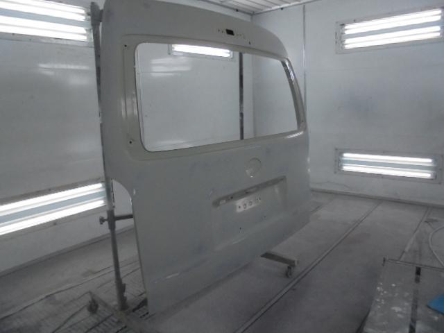 トヨタ　ハイエースバン　リヤバンパー　バックドア　キズ・へこみ直し　塗装　