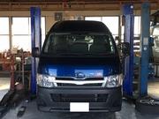 ガソリン車はもちろん、ディーゼル車も得意な当社。ディーゼル車のオイル交換もお任せ下さい。