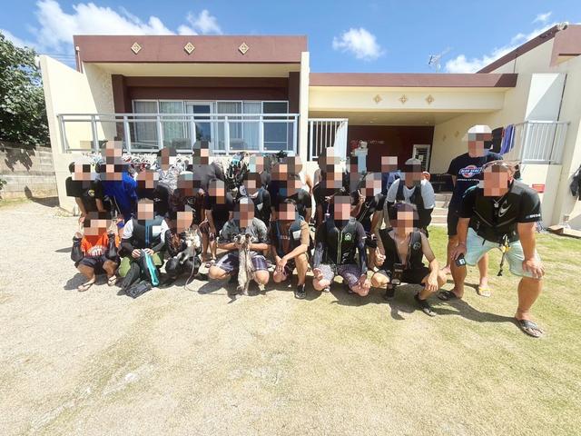 会社内では定期的にバーベキューや食事会などを行っております。