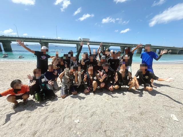 これでもかと言わんばかりの頻度で集まってます。社員は少人数ではありますが、仲良くやっています。