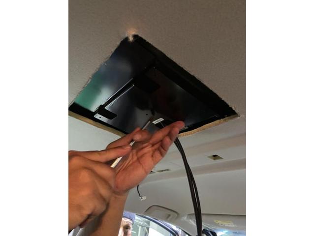 三菱　デリカＤ：５　天吊り作業