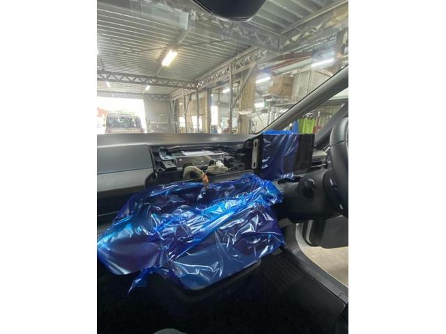 日産　セレナ　フリップダウン取付