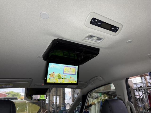 日産　セレナ　フリップダウン取付