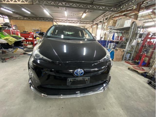 トヨタ　プリウス　字光式ナンバー