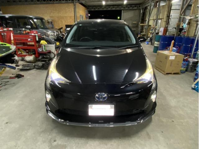 トヨタ　プリウス　字光式ナンバー