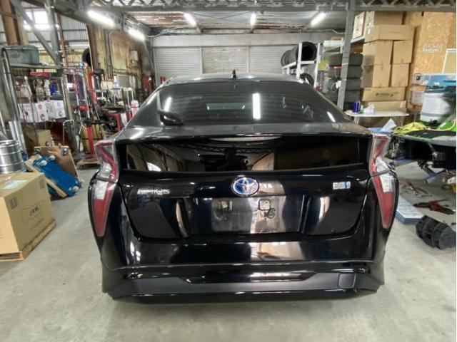 トヨタ　プリウス　字光式ナンバー