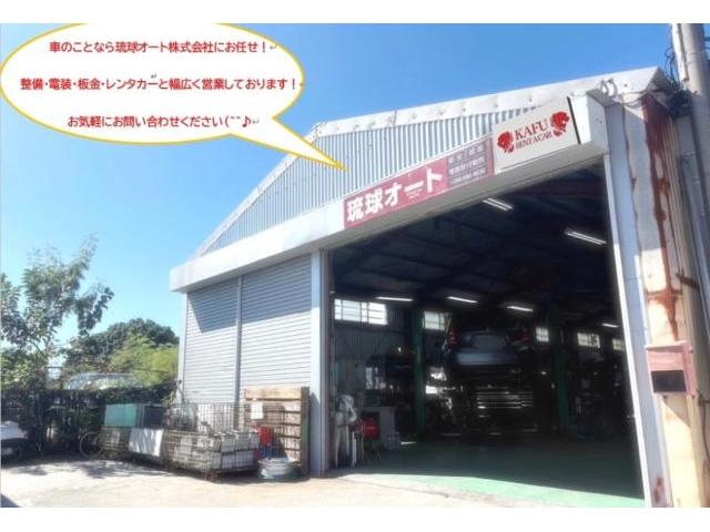 トヨタ　ハイラックスピックアップ　
シートカバー取り付け