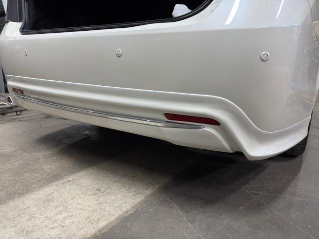 トヨタ　クラウンマジェスタ
VALENTI
LED リアバンパーリフレクター
入れ替え