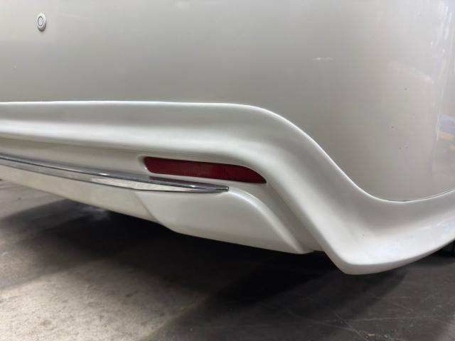 トヨタ　クラウンマジェスタ
VALENTI
LED リアバンパーリフレクター
入れ替え