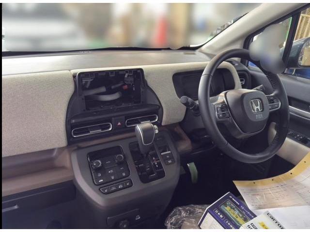 ホンダ　フリード　
アルパイン　ディスプレイオーディオ取り付け