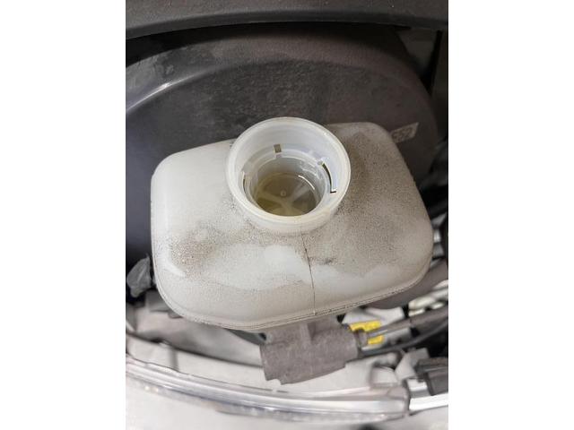 車検整備 ブレーキオイル交換 フレックスハイエースベース大阪 堺市 美原区 大阪市 松原市 和泉市 東大阪市 箕面市 ハイエースバン